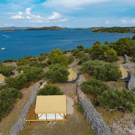 Glamping Festa Kornati Luxury tent Pristanisce