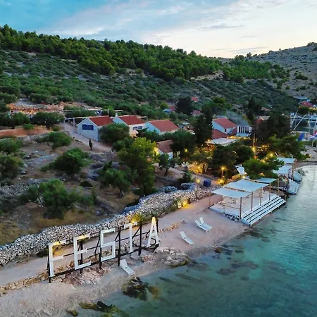 Glamping Festa Kornati Pristanisce