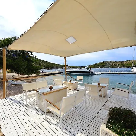 Glamping Festa Kornati * Pristanisce