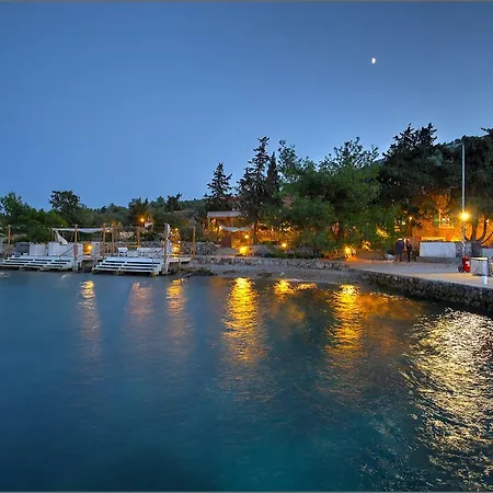 Glamping Festa Kornati Lüks kamp alanı Pristanisce