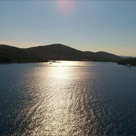 Lüks kamp alanı Glamping Festa Kornati Pristanisce