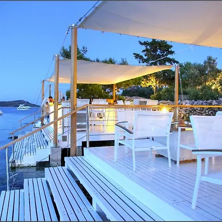 Lüks kamp alanı Glamping Festa Kornati