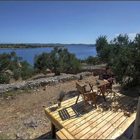 Lüks kamp alanı Glamping Festa Kornati
