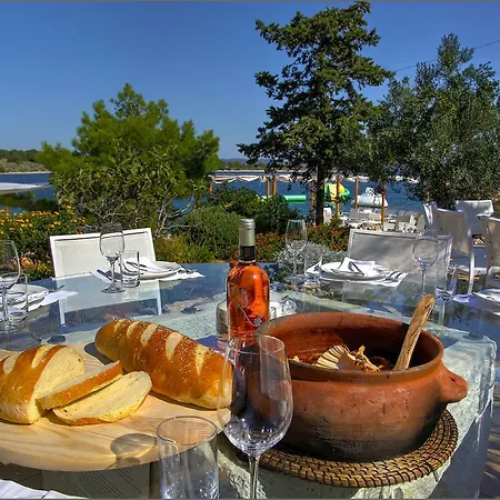 Luxusní stan Glamping Festa Kornati *