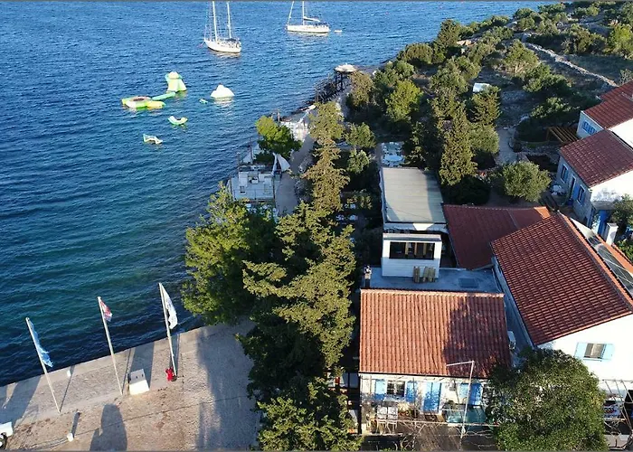 Glamping Festa Kornati Luksuzni šator Pristanisce