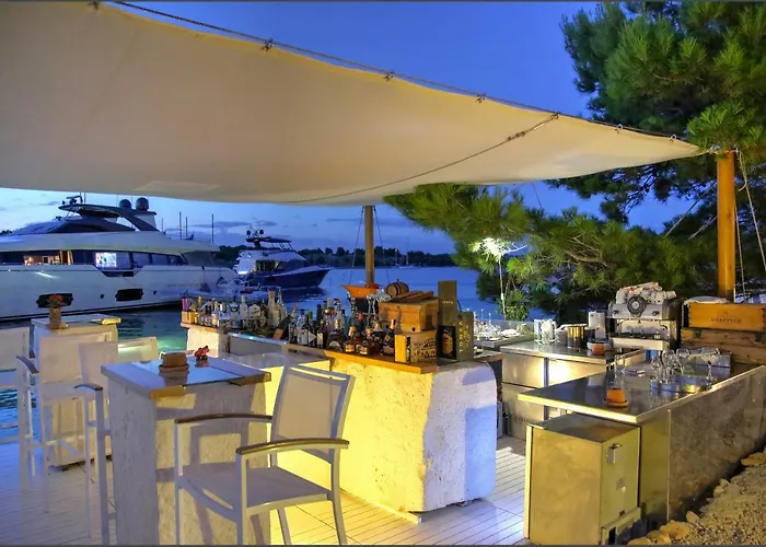 Glamping Festa Kornati خيمة فخمة *