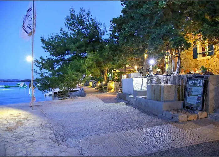 Luksuzni šator Glamping Festa Kornati Pristanisce